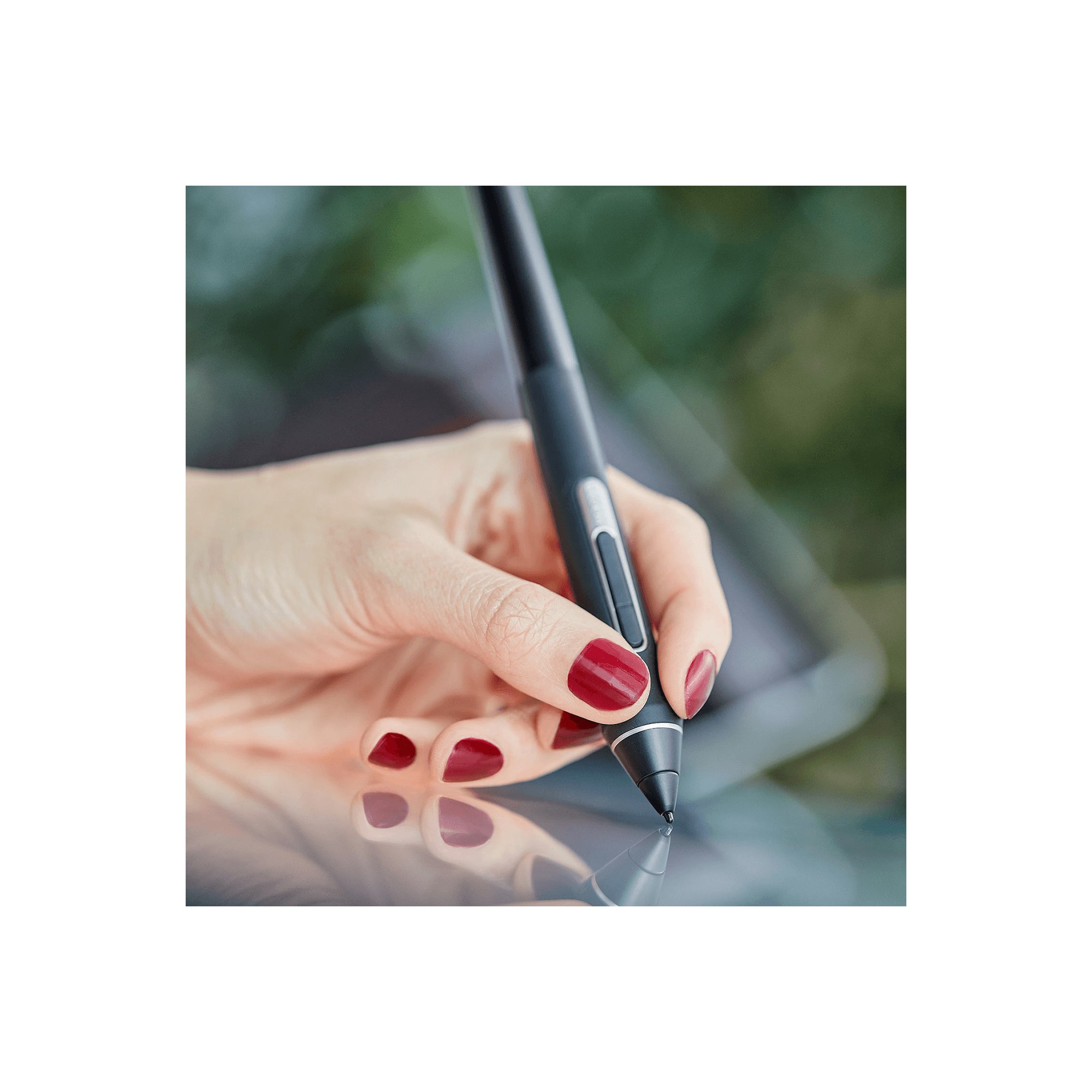 Wacom Cintiq 22", Digitizer w/ LCD Display, Electromagnetic, Wired, Graphics Tablet